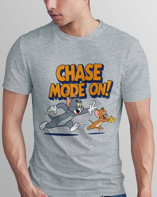 Tom and Jerry Chase Mode On! – Classic Unisex T-Shirt